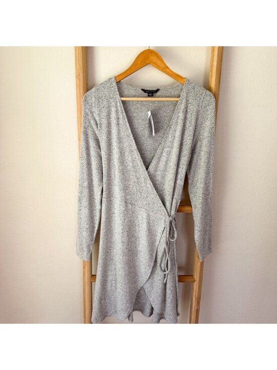 American Eagle Dresses & Skirts - NWT American Eagle Gray Heather Sweater Wrap Tie Mini Dress Size Medium